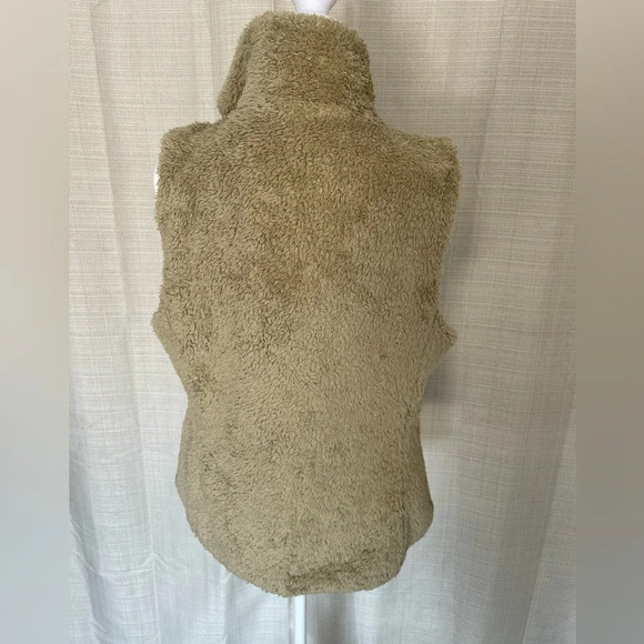 COPY - Women's Patagonia "Los Gatos" Vest - Sz. L - MSRP $109 - Picture 3 of 5